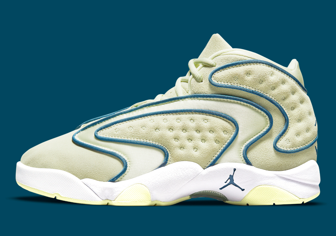 Faint Neon Green Covers The Latest Women's Air Jordan OG