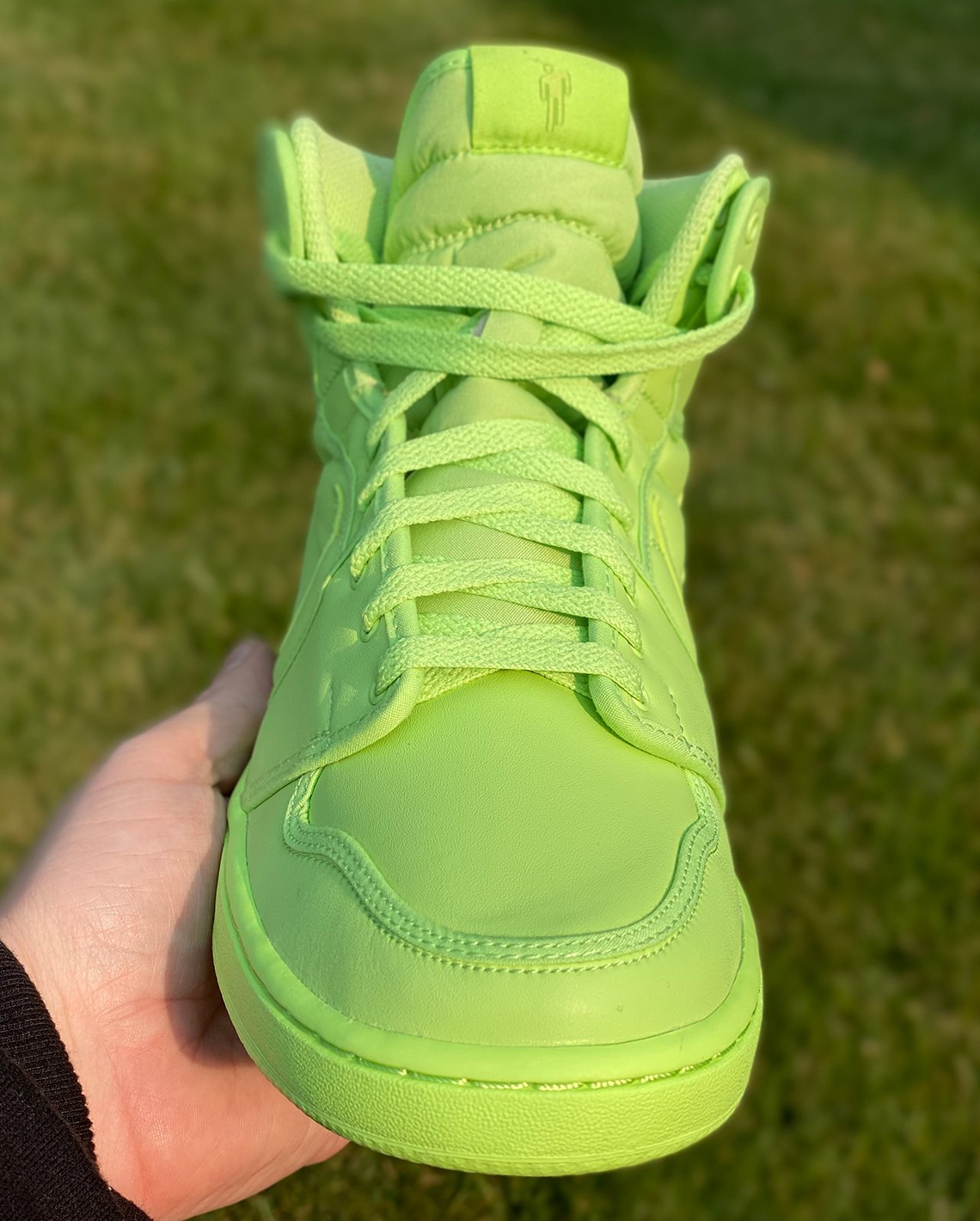 Jordan 1 Billie Eilish 4