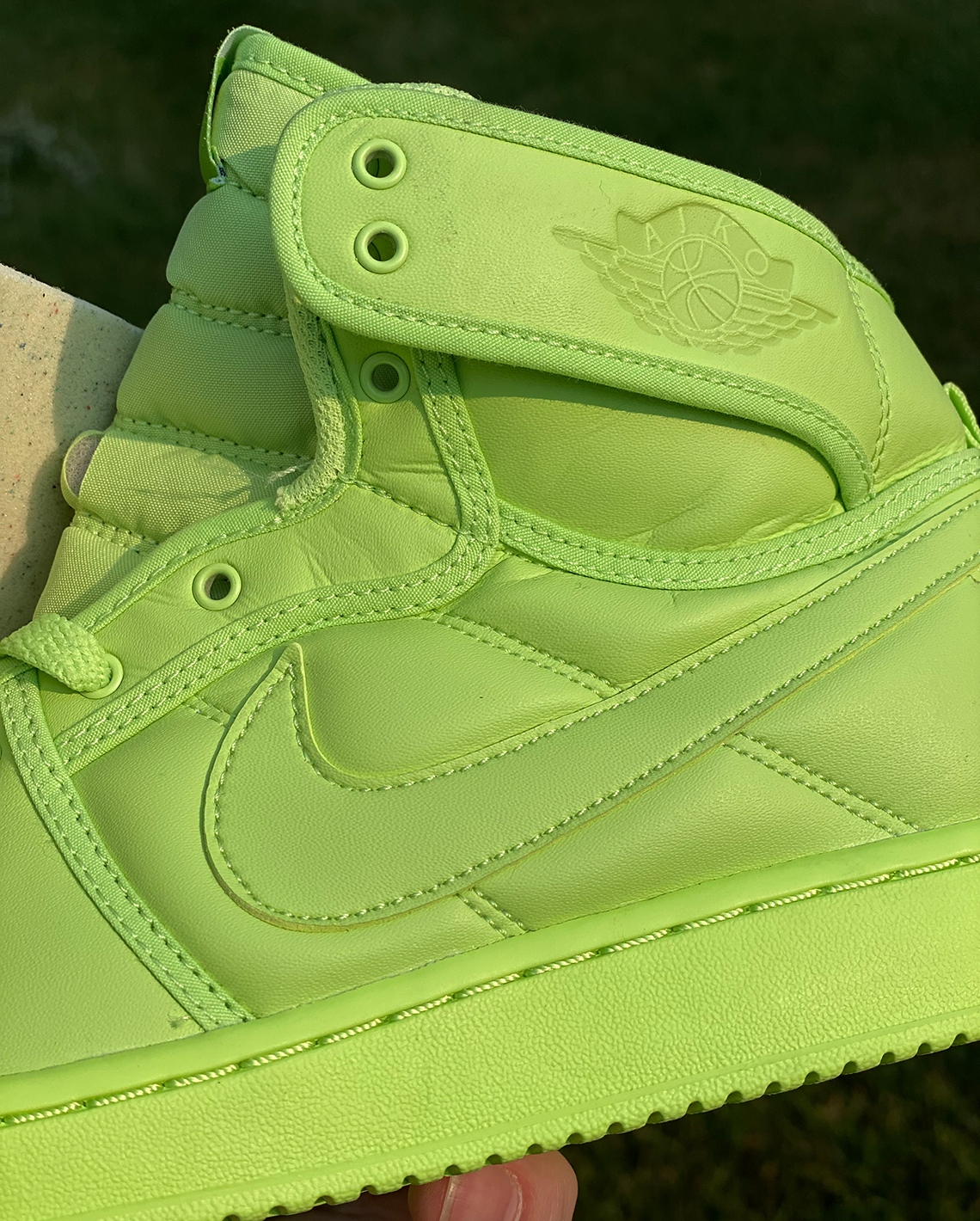 Jordan 1 Billie Eilish 6