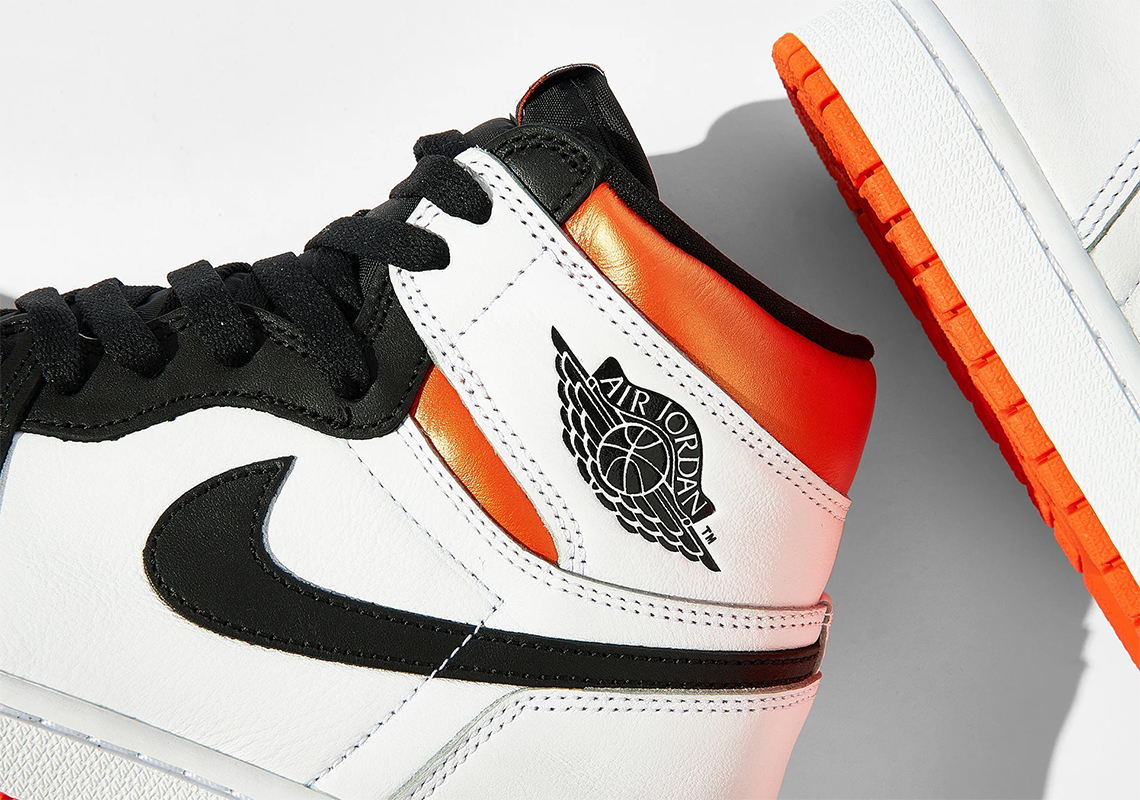 Air Jordan 1 Electro Orange 555088 180 4