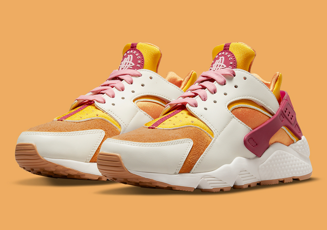 Sunset Dawns On This Women's Nike Air Huarache