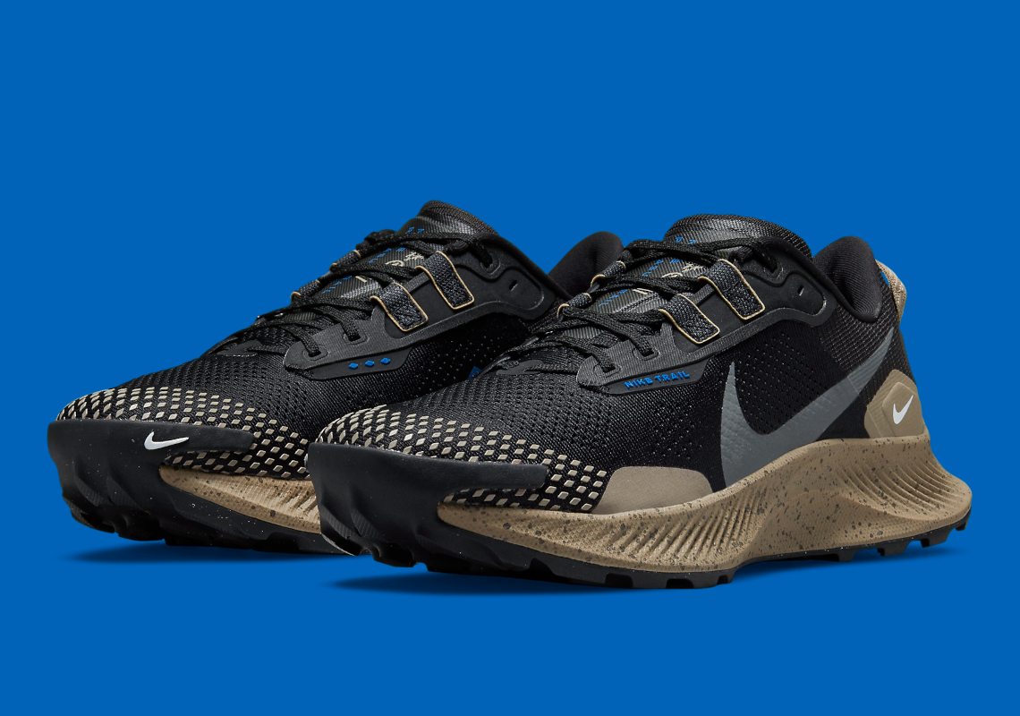 "Black" And "Khaki" Take Over The Latest Nike Pegasus Trail 3