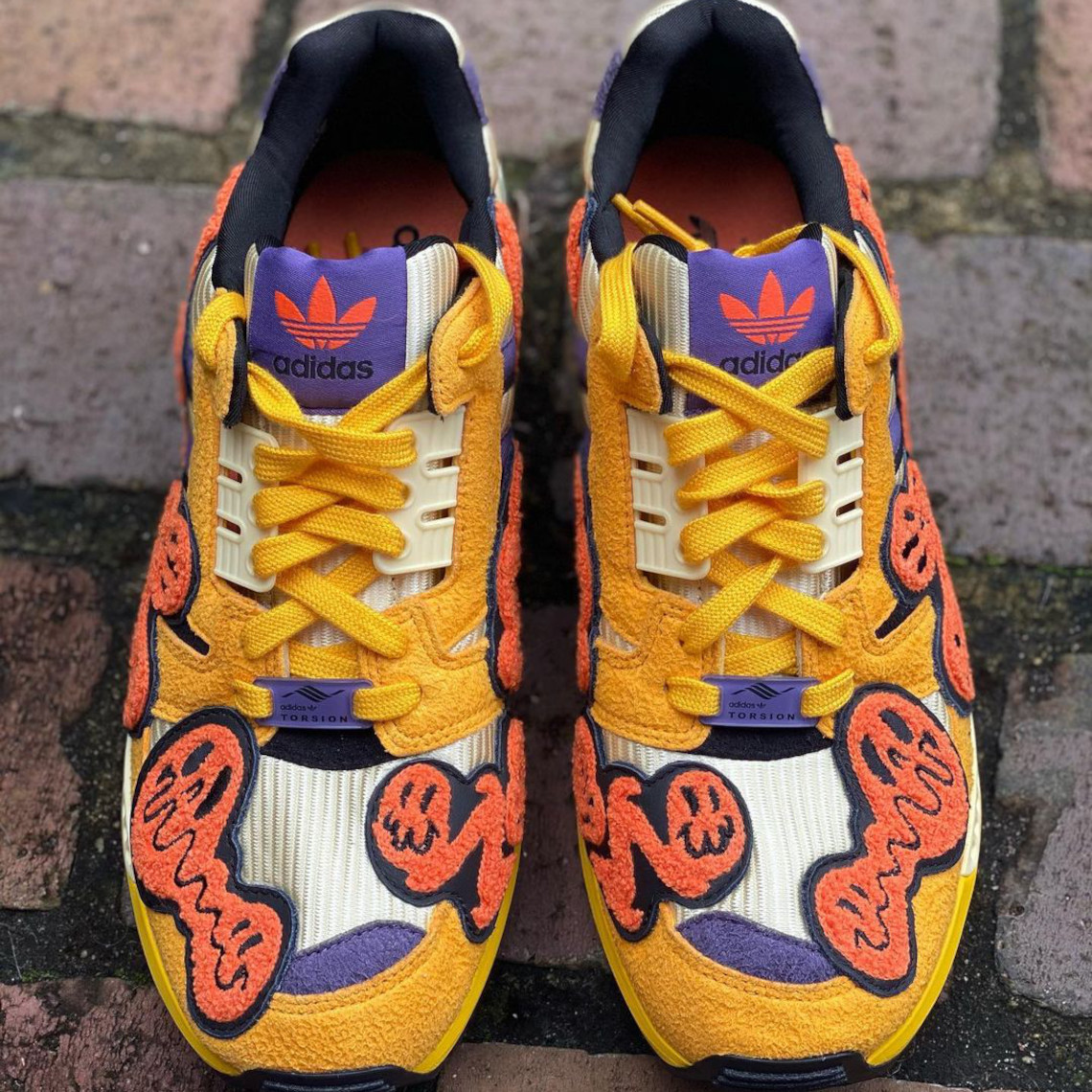 Adidas Zx 8000 Halloween 2021 8