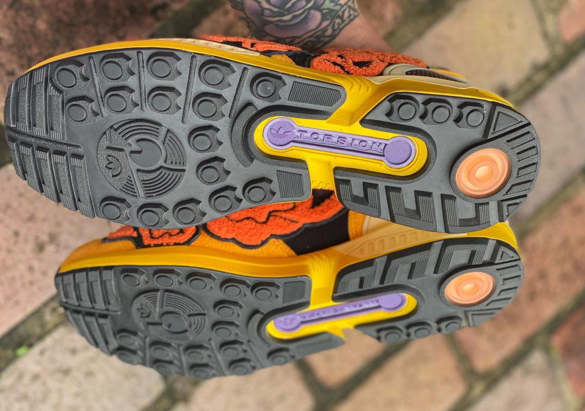 Adidas Zx 8000 Halloween 2021 9