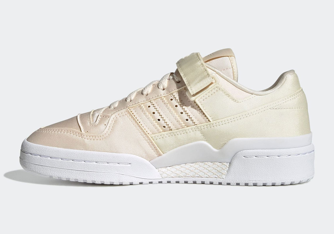 Adidas Forum 84 Low Wmns Wonder White Cream White Cloud White Gx5074 4