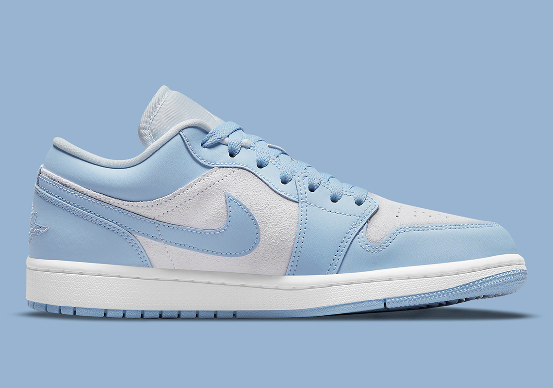 Air Jordan 1 Low Wmns University Blue 2