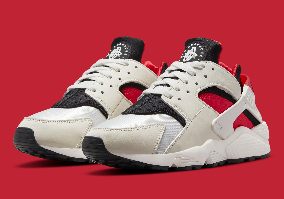 This Nike Air Huarache Mixes "Sail" With Classic "Bred"