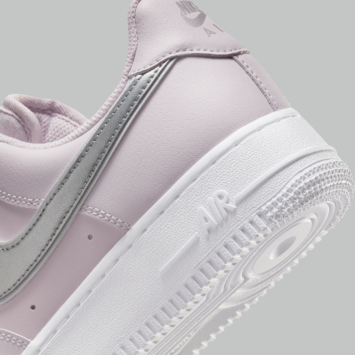 Nike Air Force 1 Light Lilac Metallic Silver Dd1523 500 1