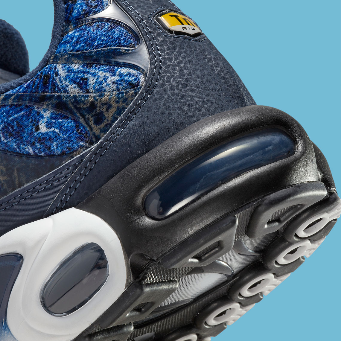 Nike Air Max Plus Blue Crinkled Metal Do6384 400 2