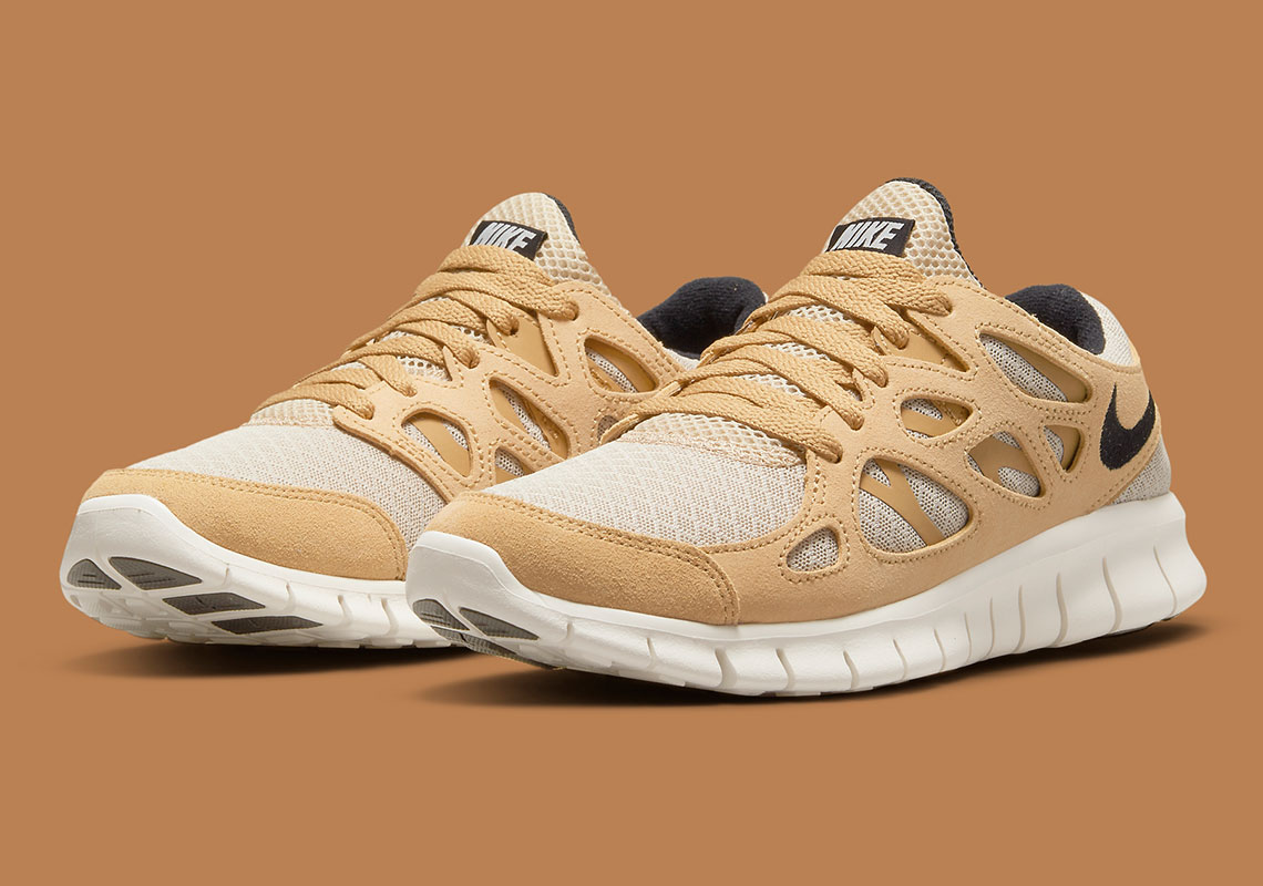 Flax-Colored Overlays Dress This Autumn-Ready Nike Free Run 2