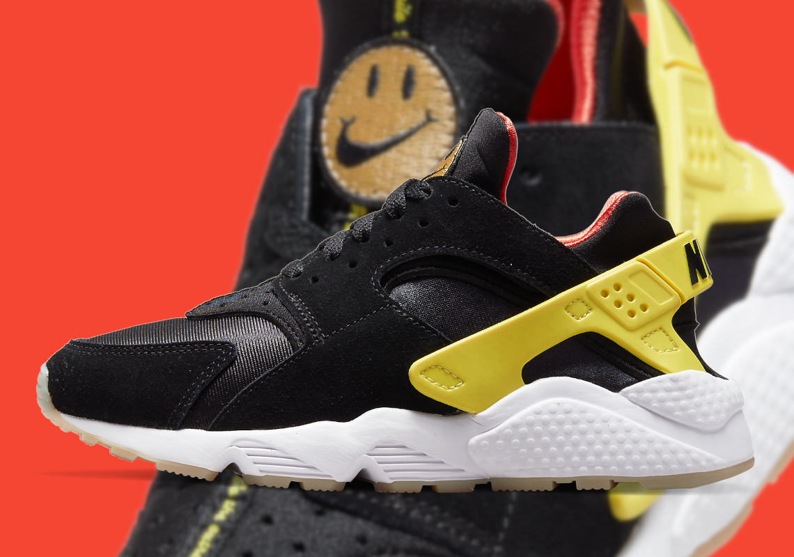 This Nike Air Huarache Reminds You To "Go The Extra Smile"