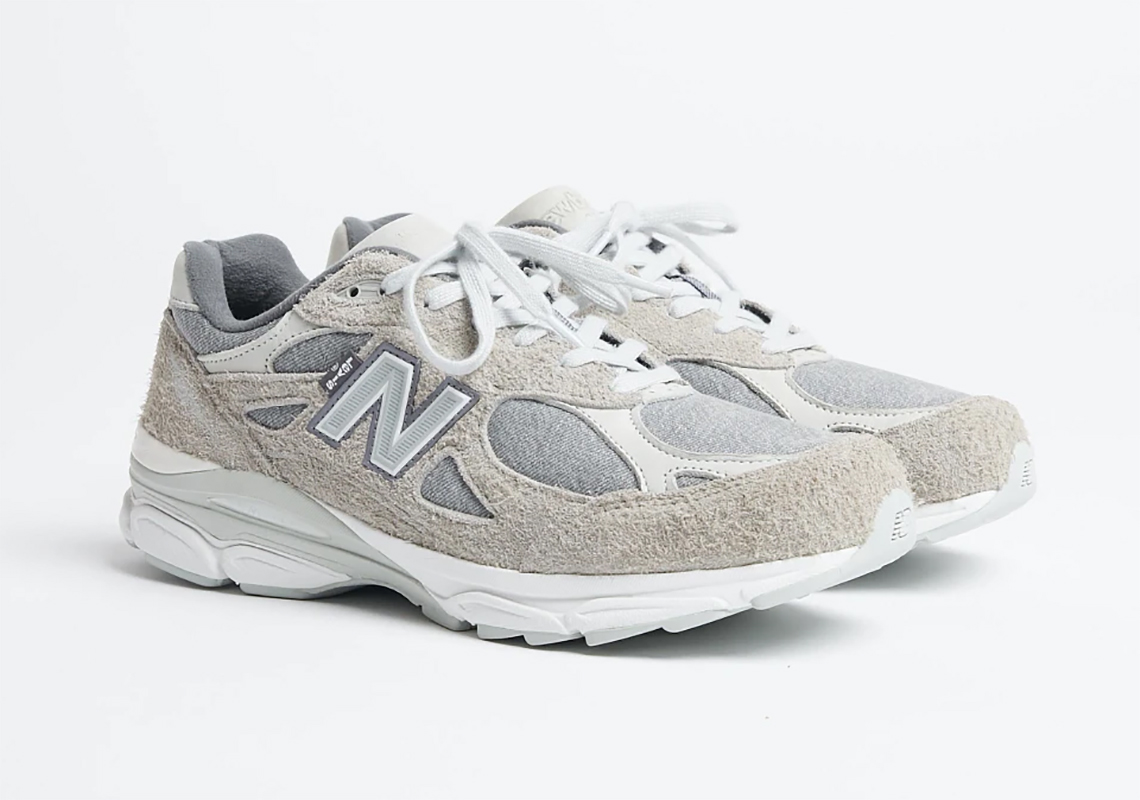 New Balance 990v3 Levis Cream