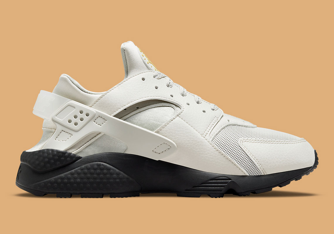 Nike Air Huarache Sail Black Do6388 001 2