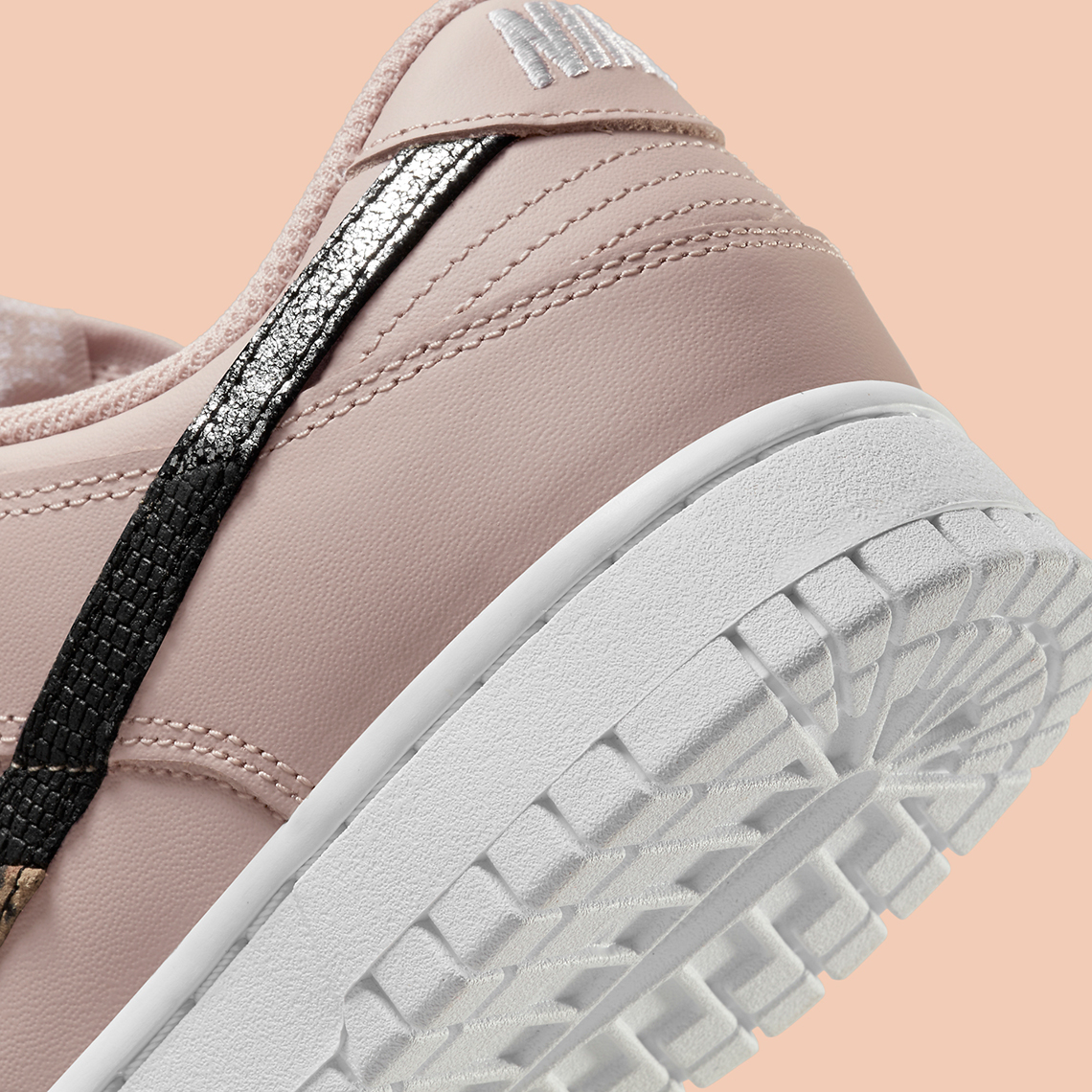 Nike Dunk Low Womens Animal Swoosh Dd7099 200 5