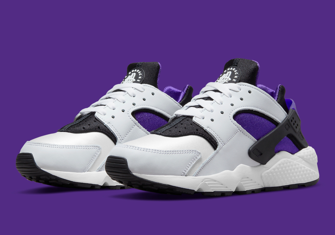 "Purple Punch" Returns To The Nike Air Huarache Soon