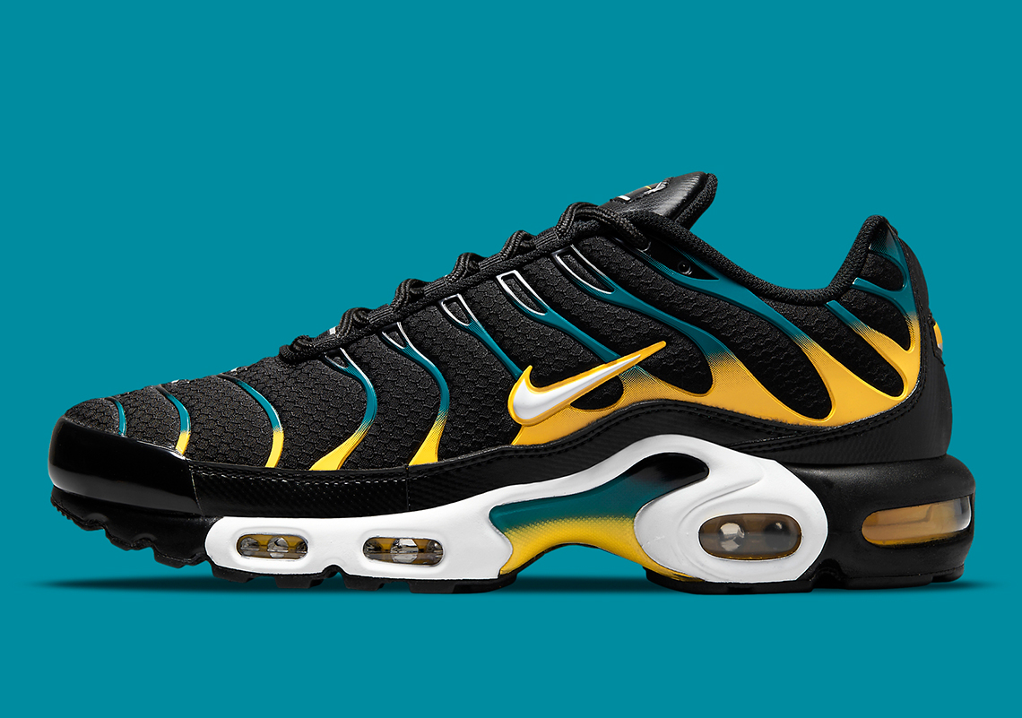 The Nike Air Max Plus Recolors Its Gradient With Yellow And Teal