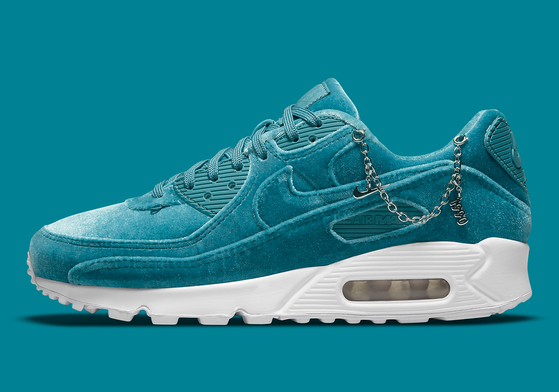 Nike Air Max 90 Se Womens Do2194 001 2