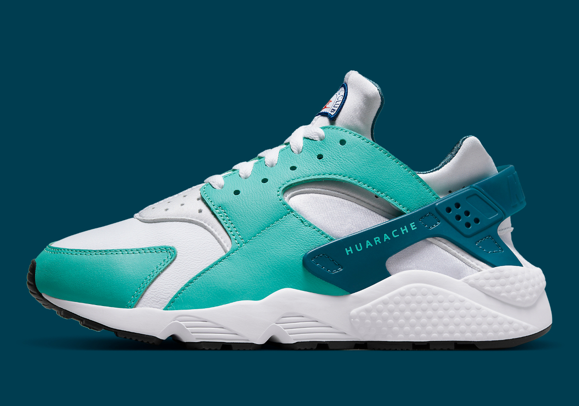 Nike Air Huarache Dq8239 300 1