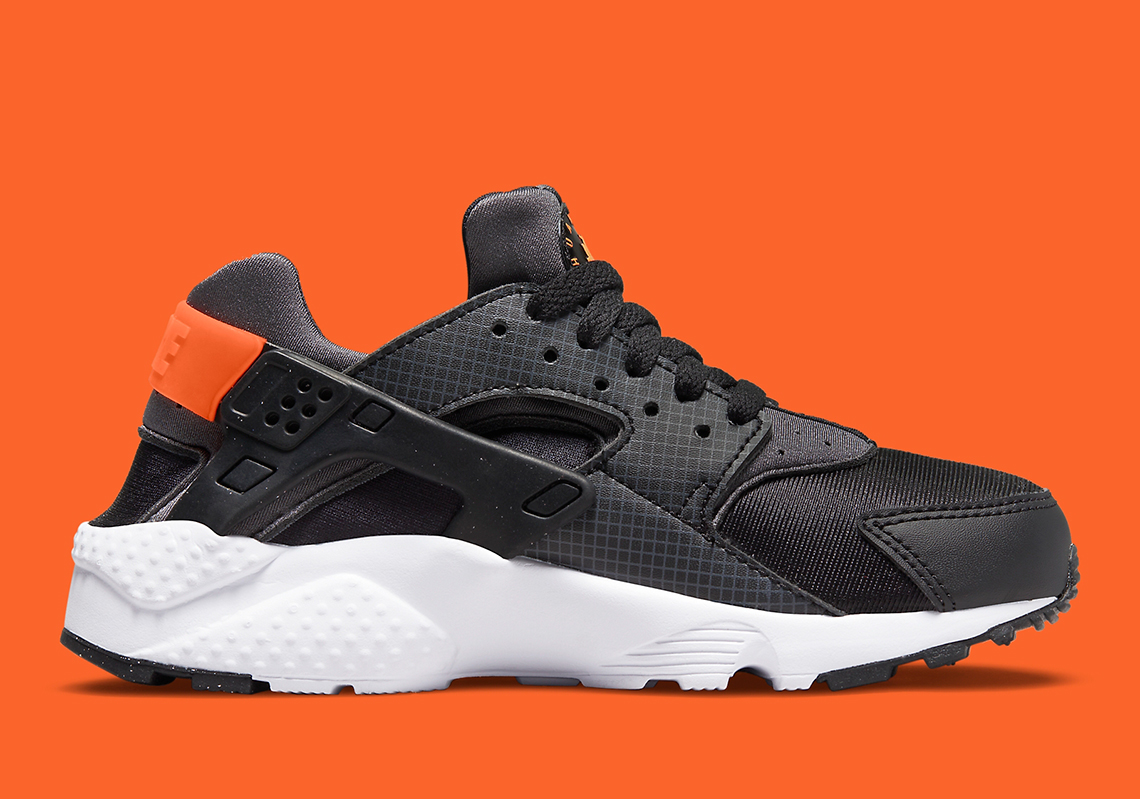 Nike Air Huarache Dr0173 001 1