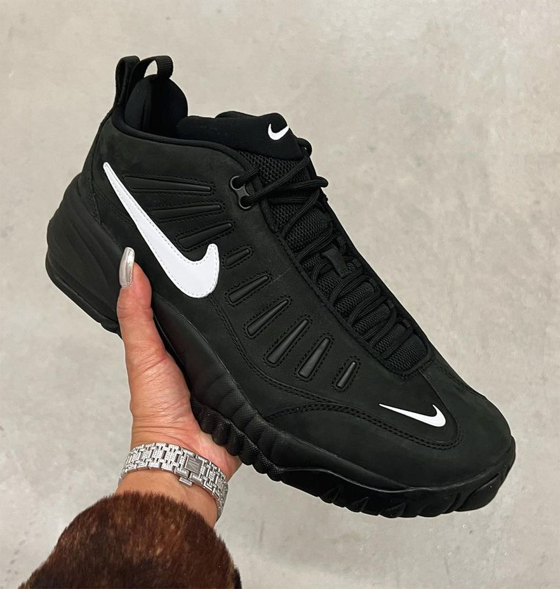 Ambush Nike Adjust Force 2