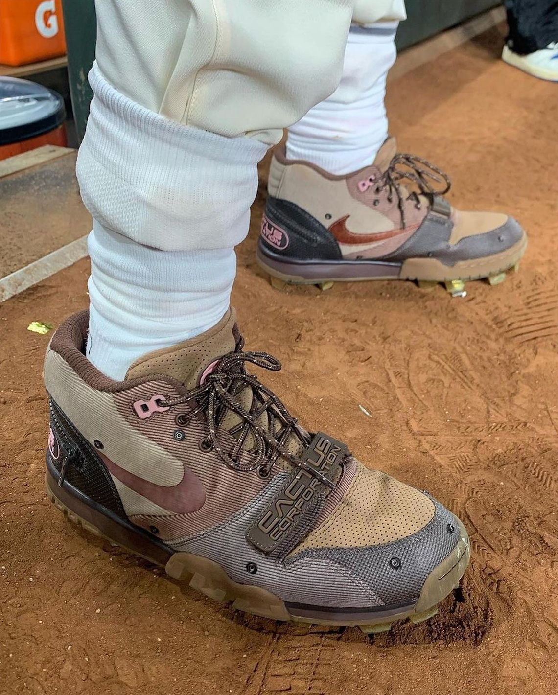 Travis Scott Nike Air Trainer 1 Cleat Sheck Wes 3