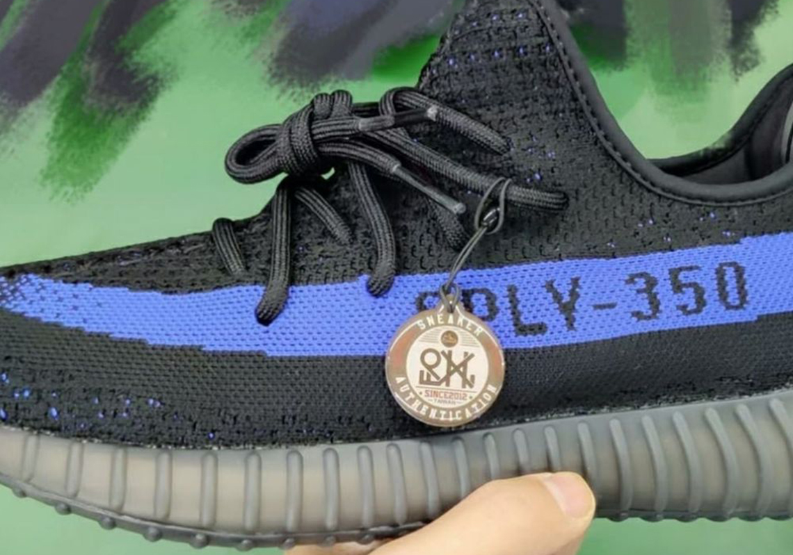 Adidas Yeezy Boost 350 V2 Dazzling Blue 3