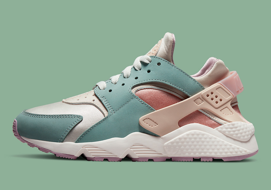 Nike Air Huarache Light Orewood Brown Dusty Sage Dq4990 104 1