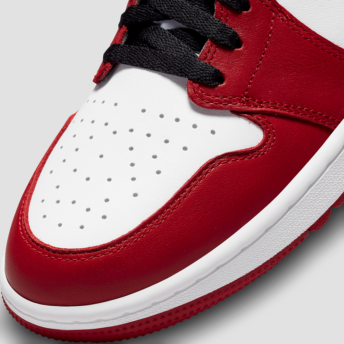 Air Jordan 1 Low Golf Chicago Photos 6