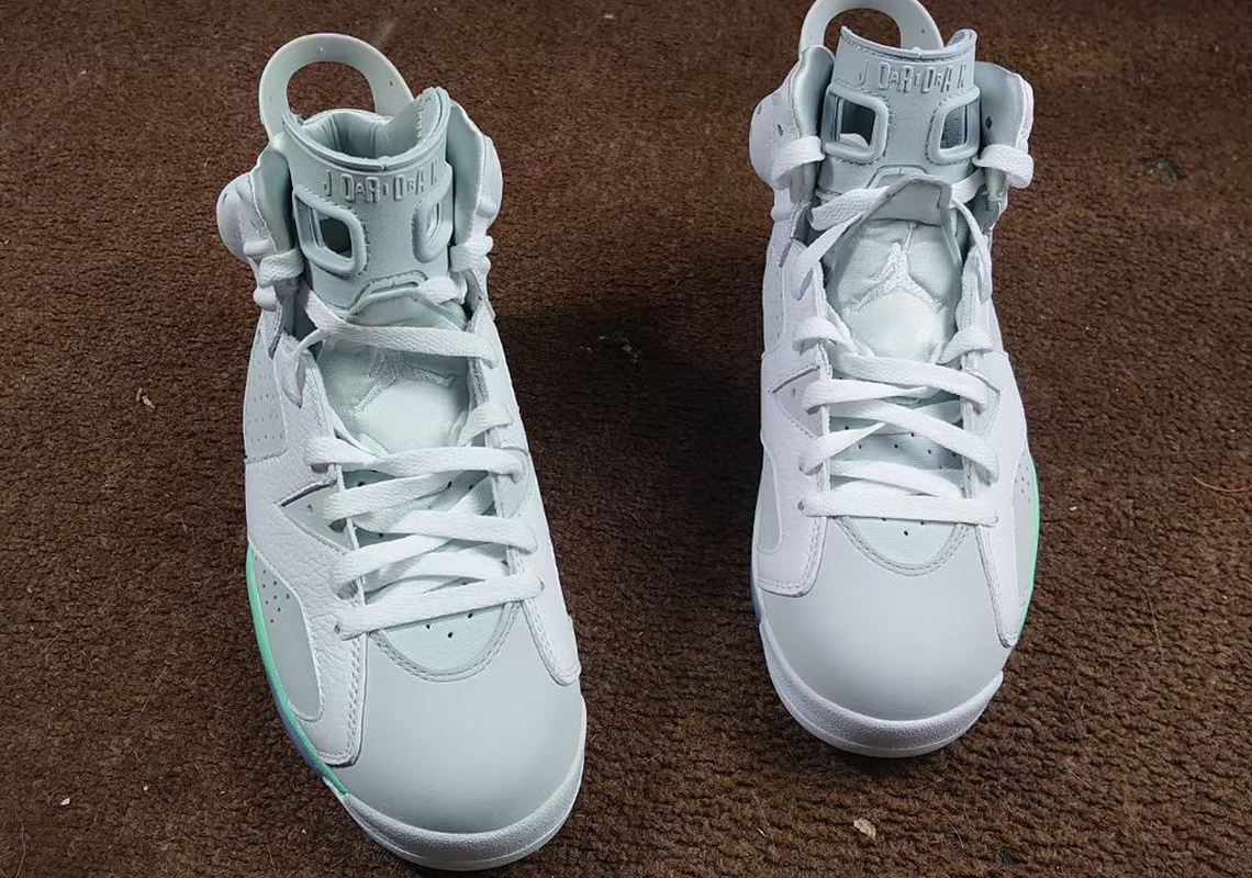 Air Jordan 6 Wmns Mint Foam Photos 2