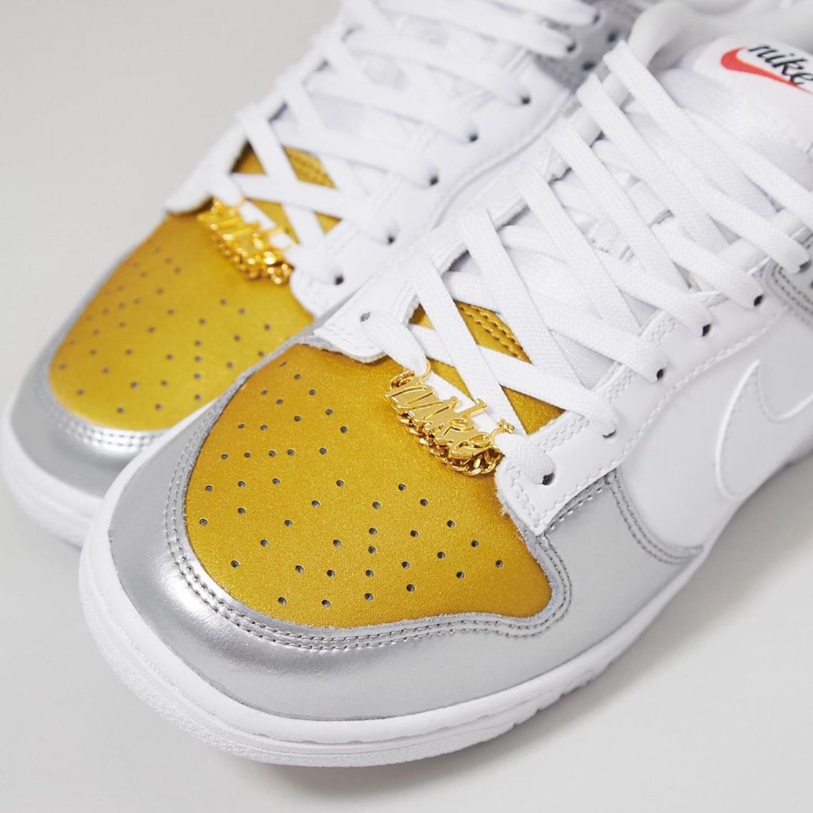 Nike Dunk Low Gold Toe 2022 1