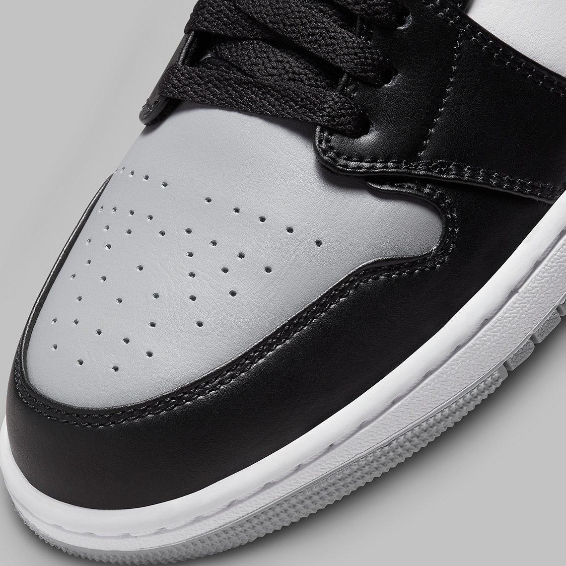 Air Jordan 1 Low Black White Light Smoke Grey 553558 052 4