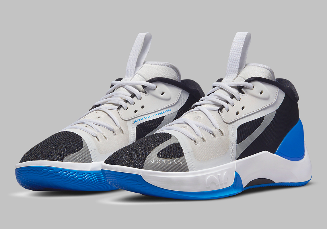 Jordan Zoom Separate White Black Blue Dh0249 140 1