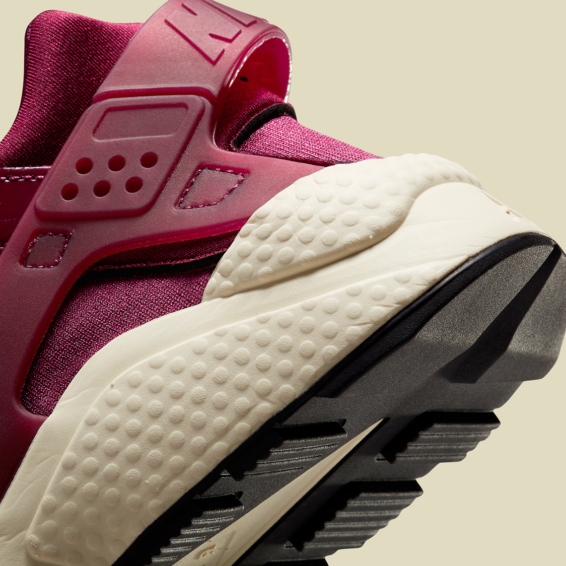 Nike Air Huarache Bordeaux Patent Dq8584 600 4