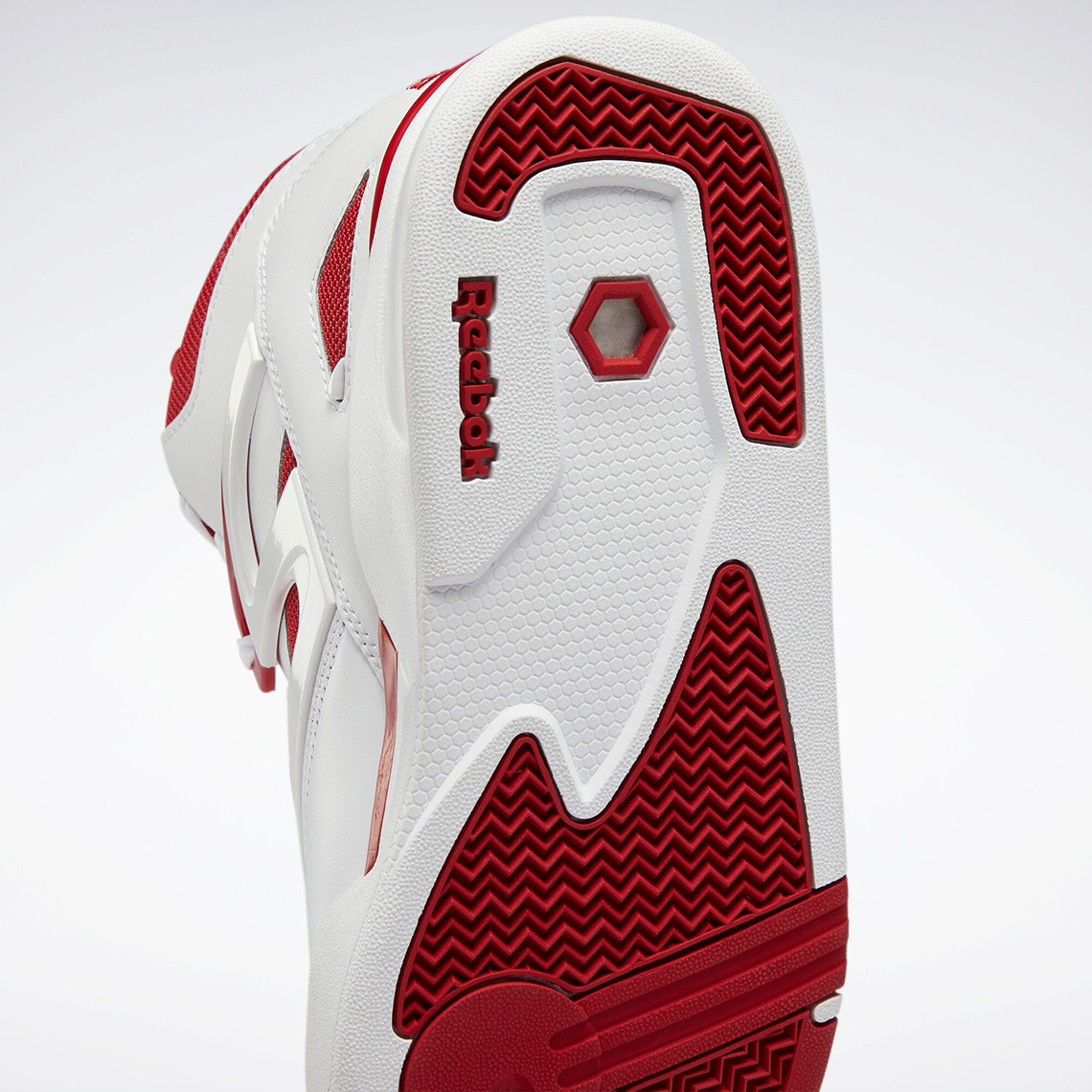 Reebok Pump Omni Zone Ii White Red Hq1008 Release Date 4