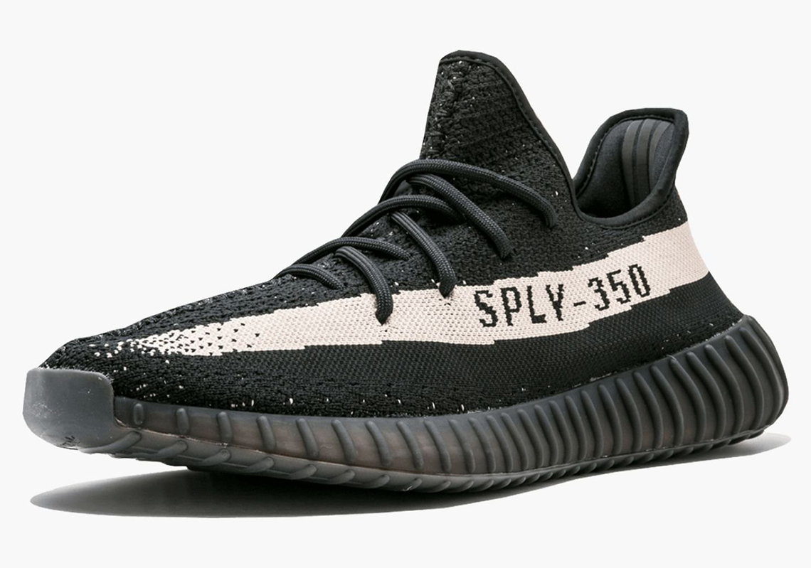 The adidas Yeezy Boost 350 v2 “Oreo” Is Reportedly Returning In Spring 2022