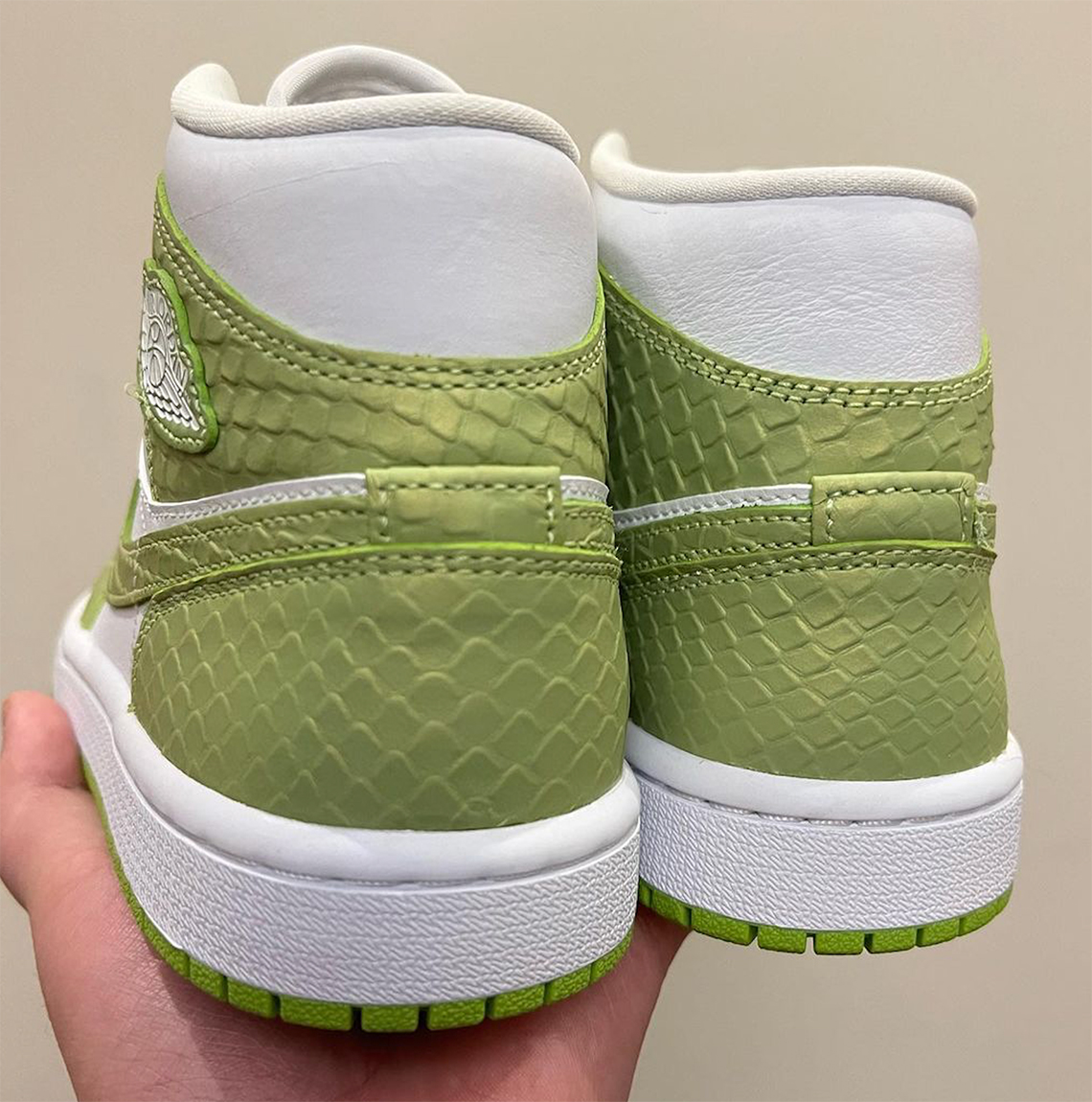 Air Jordan 1 Mid Womens Green Snakeskin 2022 7