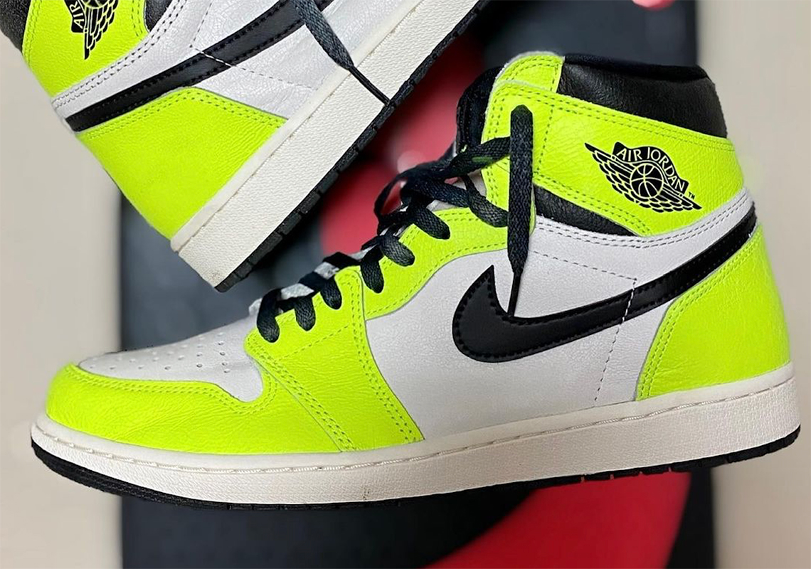 First Look At The Air Jordan 1 Retro High OG "Visionaire"