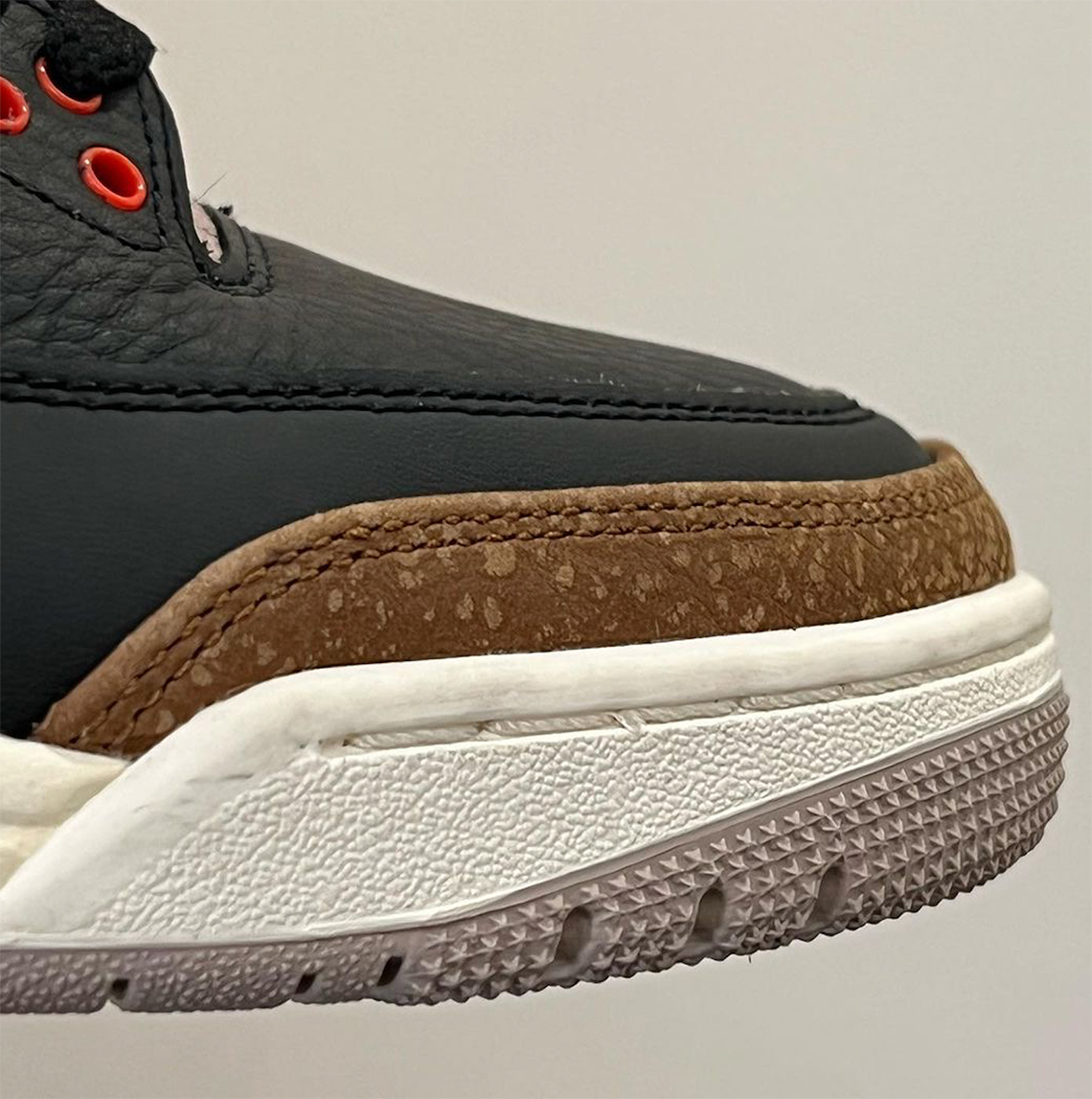 Jordan 3 Desert Elephant 3