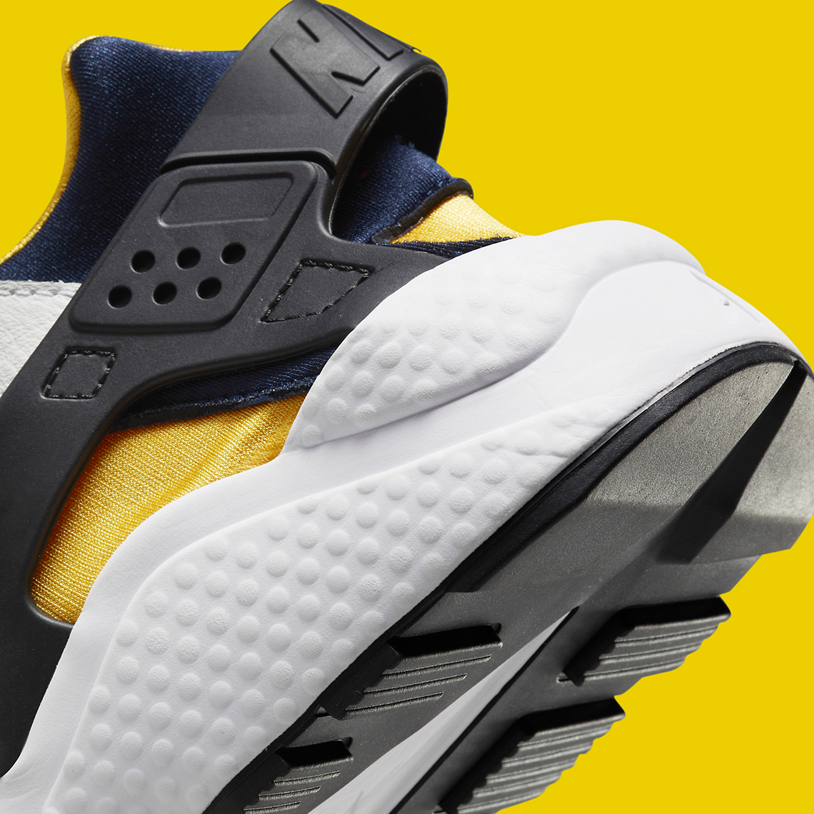 Nike Air Huarache Michigan Dd1068 107 Release Date 3