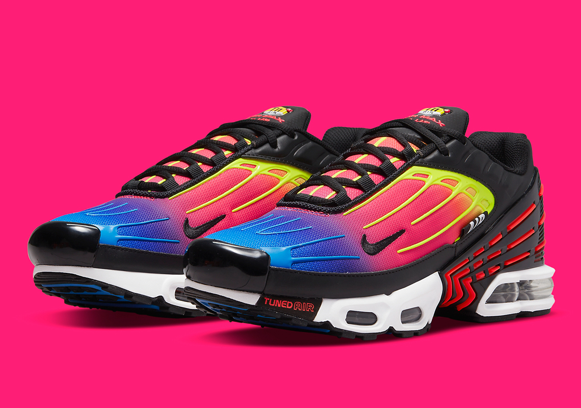 Multi-Colored Neon Gradient Holds Up This Nike Air Max Plus 3