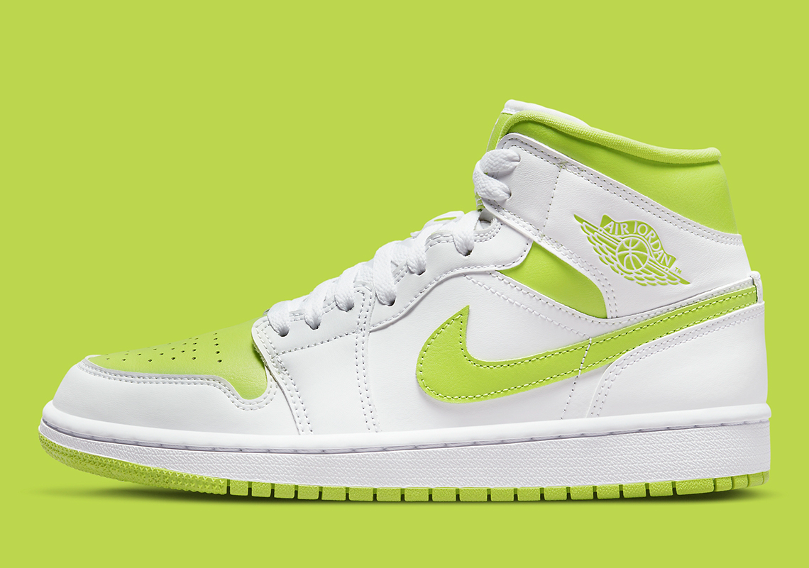 Air Jordan 1 Mid Volt Bq6472 131 1