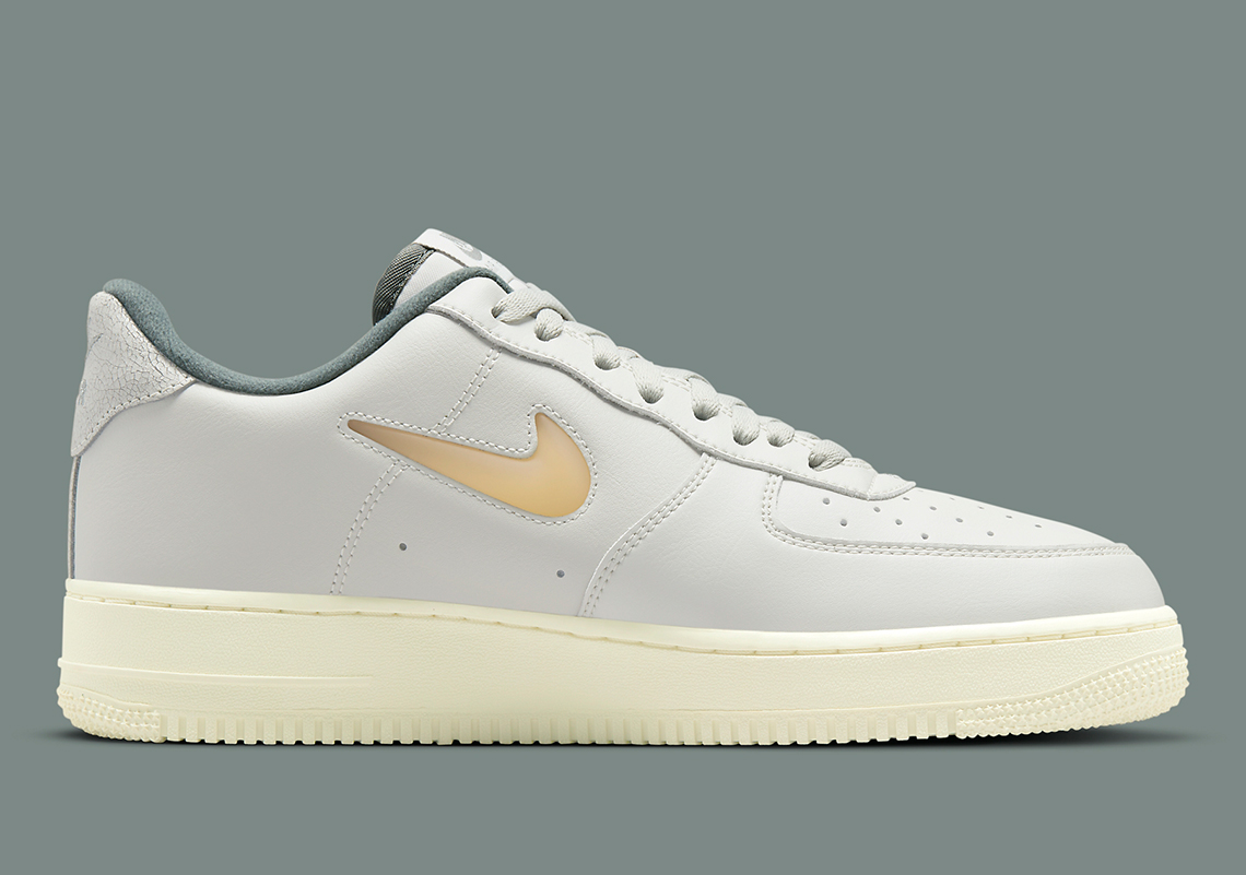 Nike Air Force 1 Jewel Dc8894 001 4