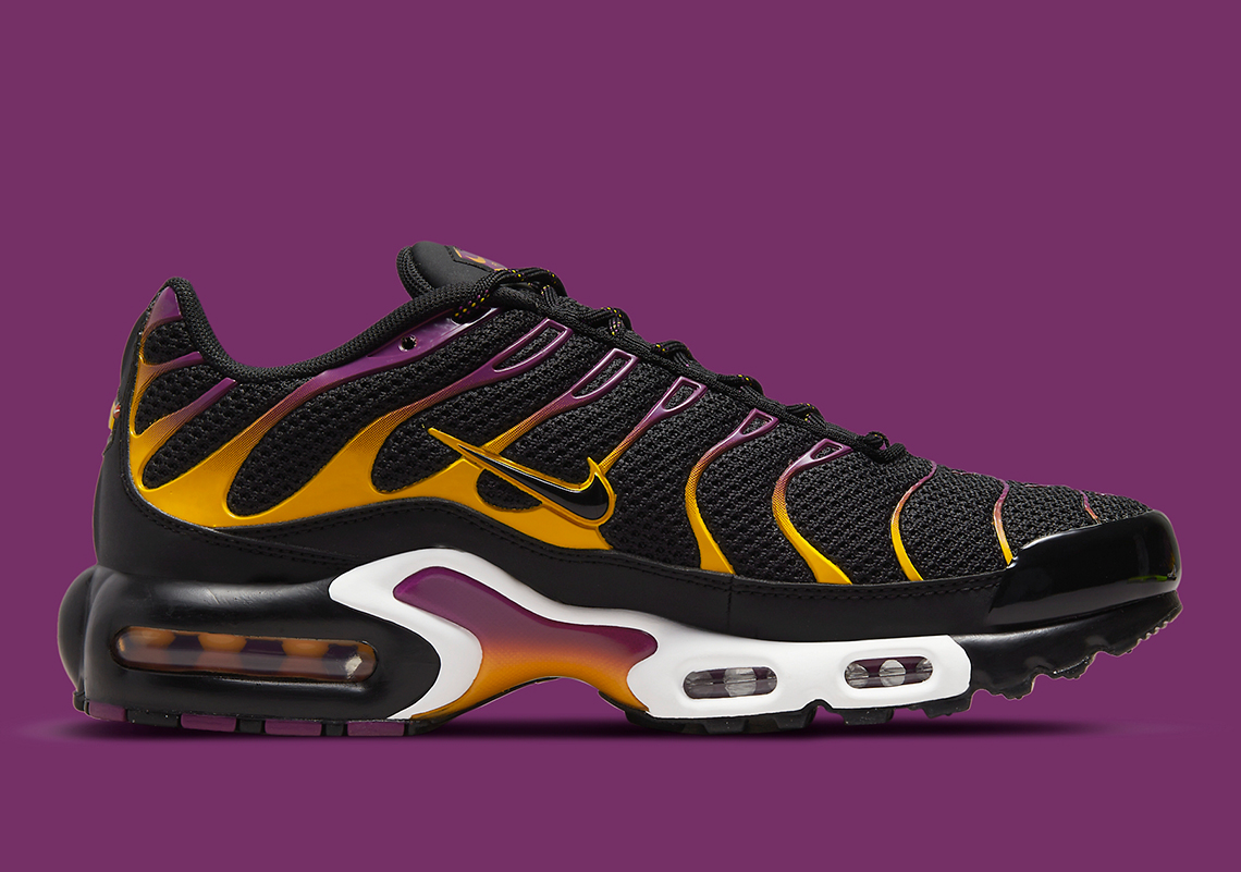 Nike Air Max Plus Carabiner Dx2663 001 4