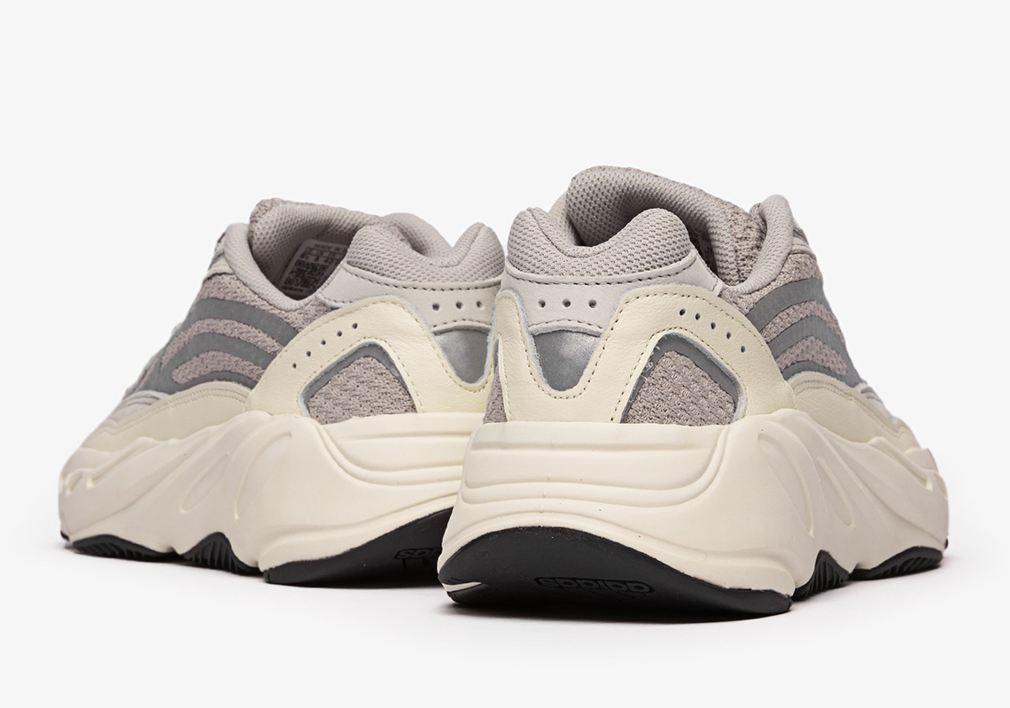 Adidas Yeezy Boost 700 V2 Static Release Reminder 4