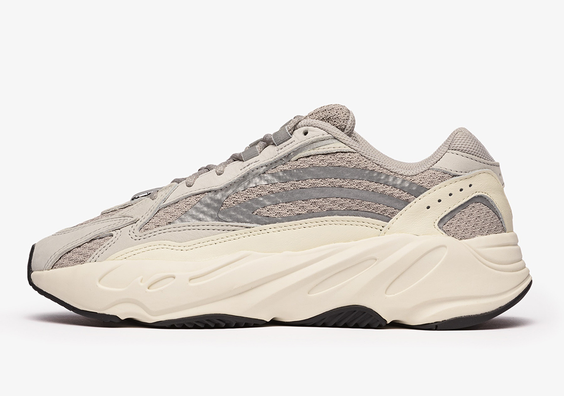 Adidas Yeezy Boost 700 V2 Static Release Reminder 6