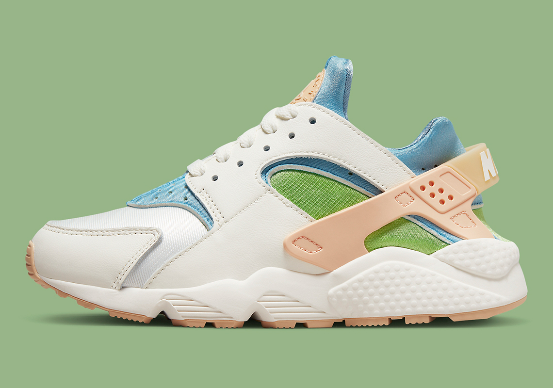 Nike Air Huarache Sun Club Dq0117 100 Release Date 3