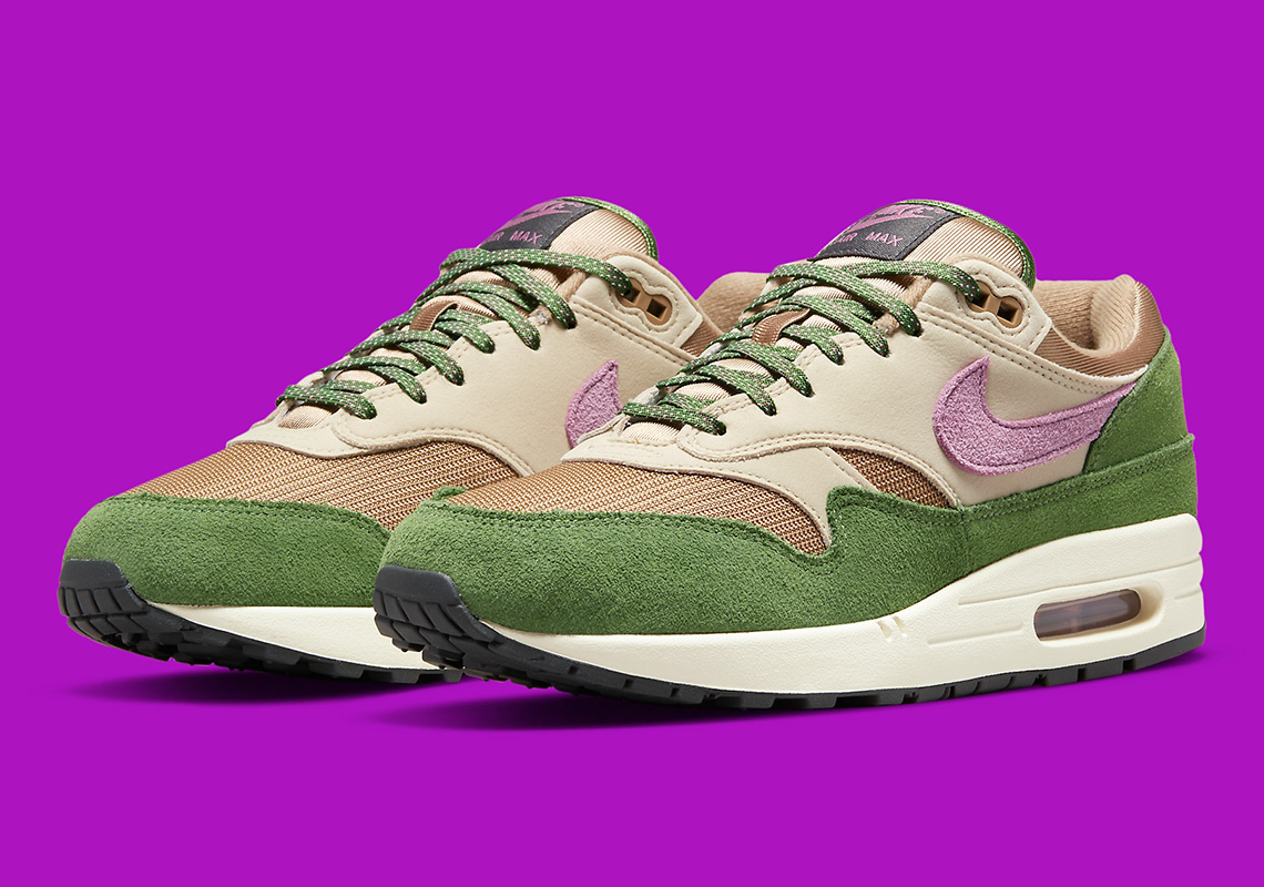 This Nike Air Max 1 Ostensibly Draws Inspiration From "Skunk" SB Dunks