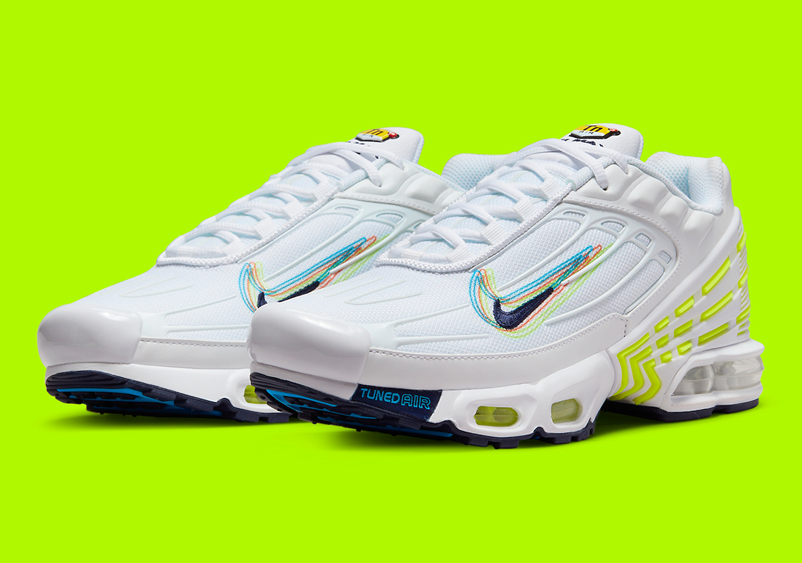 3D Swooshes Surface Across The Nike Air Max Plus 3