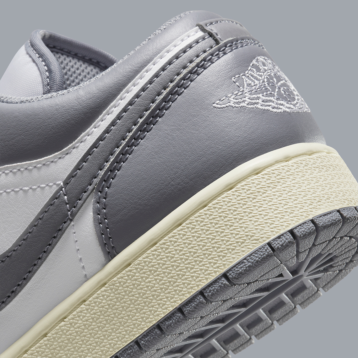 Air Jordan 1 Low Grey White 553560 053 7