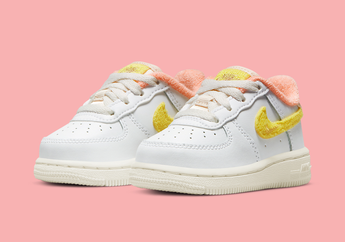 Nike Air Force 1 Low White Yellow Strike Phantom Pearl White Td Dv2200 100 2